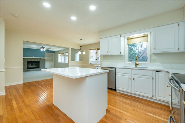 4659 Elm Street, West Des Moines, IA 50265