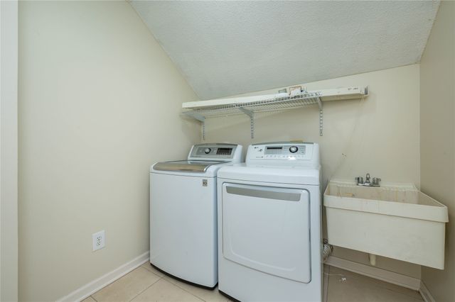 4659 Elm Street, West Des Moines, IA 50265