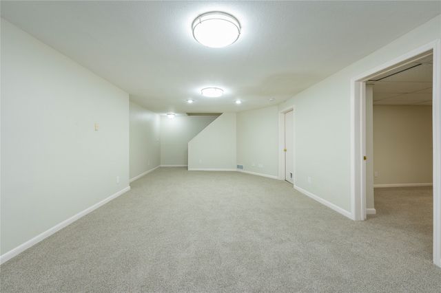 4659 Elm Street, West Des Moines, IA 50265