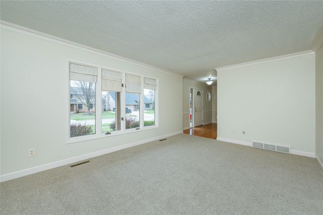 4659 Elm Street, West Des Moines, IA 50265