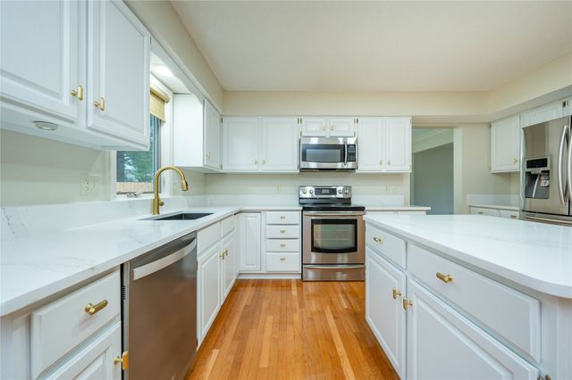 4659 Elm Street, West Des Moines, IA 50265