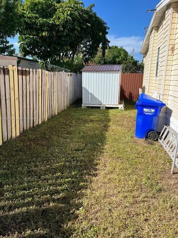 21780 NW 2nd Ct, Pembroke Pines, FL 33029