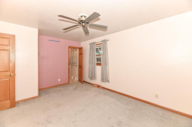 1332 Lakeview AVENUE, South Milwaukee, WI 53172