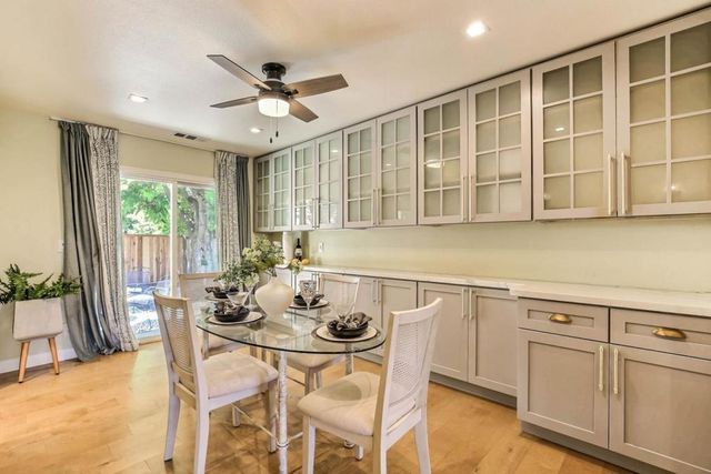 10381 Meadow Place, Cupertino, CA 95014
