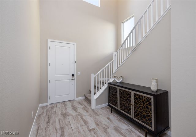 194 Viento Ridge Street, Henderson, NV 89012