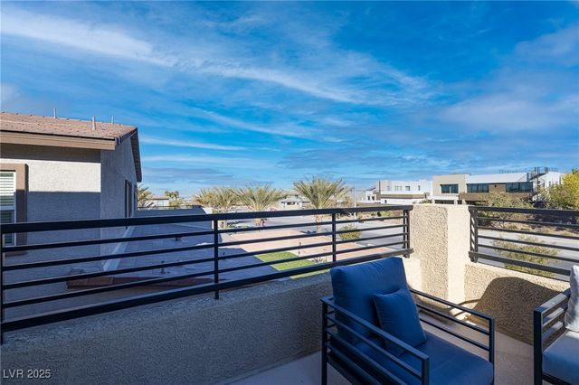 194 Viento Ridge Street, Henderson, NV 89012