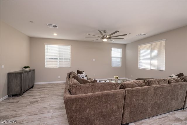 194 Viento Ridge Street, Henderson, NV 89012