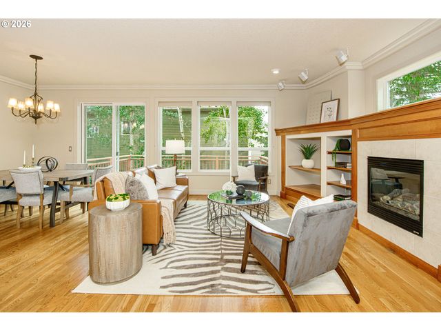 2268 SAINT MORITZ Loop, West Linn, OR 97068