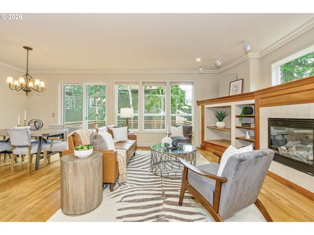 2268 SAINT MORITZ Loop, West Linn, OR 97068