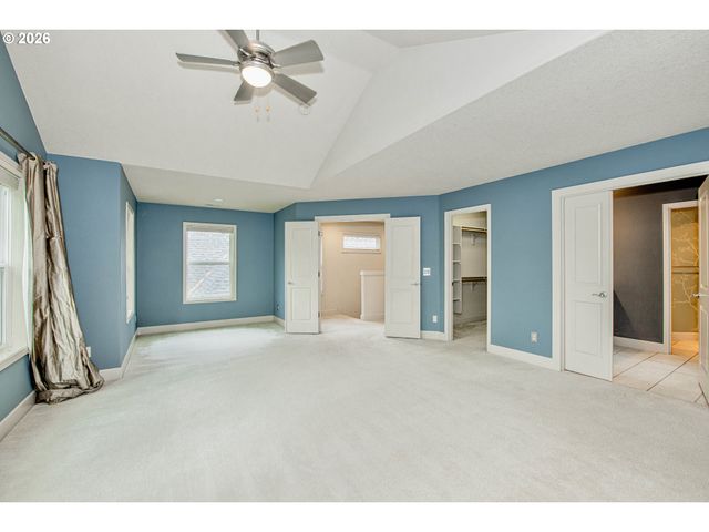 2268 SAINT MORITZ Loop, West Linn, OR 97068