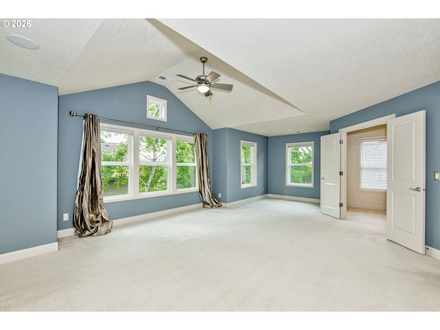 2268 SAINT MORITZ Loop, West Linn, OR 97068