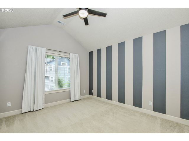 2268 SAINT MORITZ Loop, West Linn, OR 97068