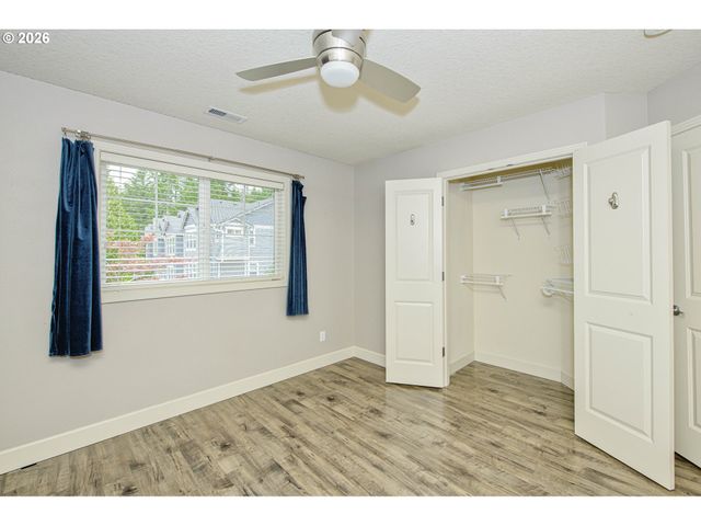 2268 SAINT MORITZ Loop, West Linn, OR 97068