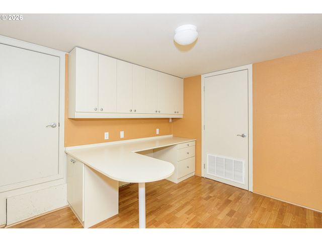 2268 SAINT MORITZ Loop, West Linn, OR 97068