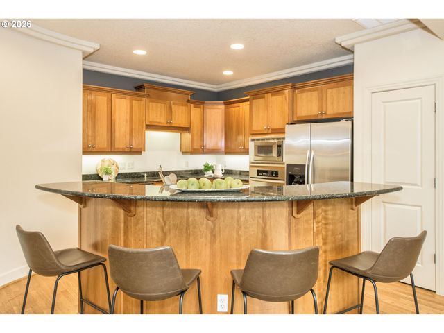 2268 SAINT MORITZ Loop, West Linn, OR 97068