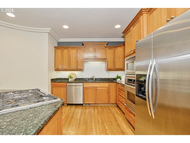 2268 SAINT MORITZ Loop, West Linn, OR 97068
