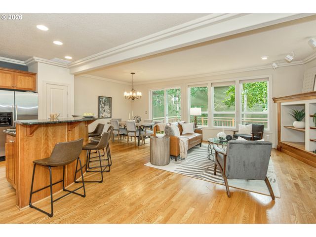 2268 SAINT MORITZ Loop, West Linn, OR 97068