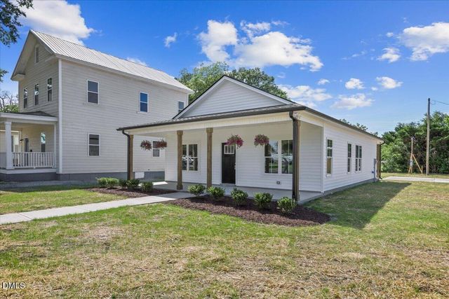 507 E Harnett Street, Dunn, NC 28334