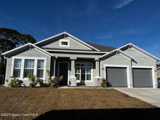 1631 Wake Forest Road NW, Palm Bay, FL 32907