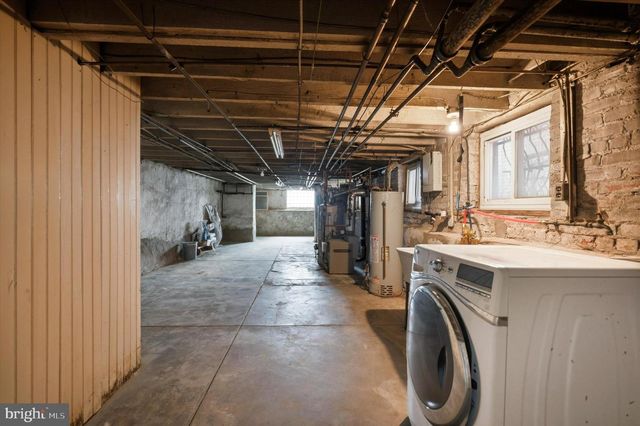 4085 FORD RD, Philadelphia, PA 19131