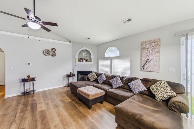 4969 Fosterson Drive, Lockbourne, OH 43137