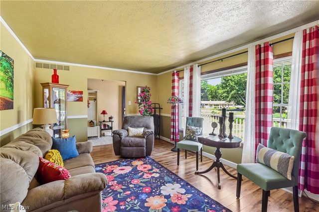 6109 N Oval Road, Clinton, OH 44216