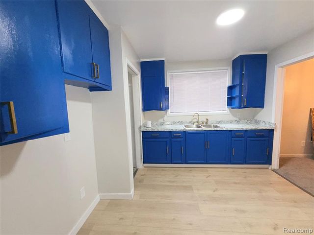 9832 Balfour Road, Detroit, MI 48224