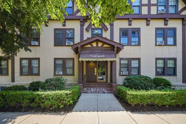 1722 Commonwealth Ave. 1-1722, Boston, MA 02135