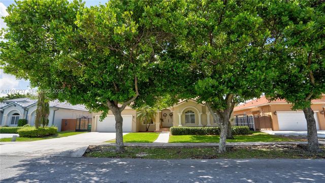 16252 SW 42nd Ter, Miami, FL 33185