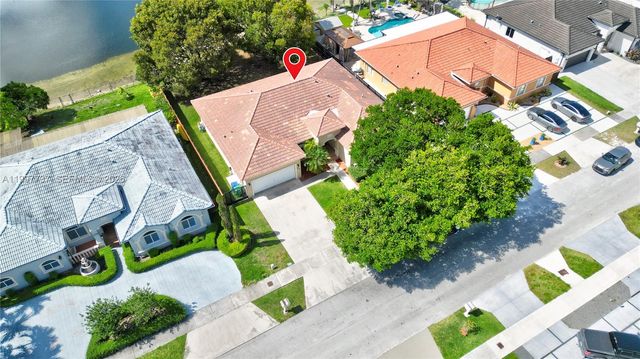 16252 SW 42nd Ter, Miami, FL 33185