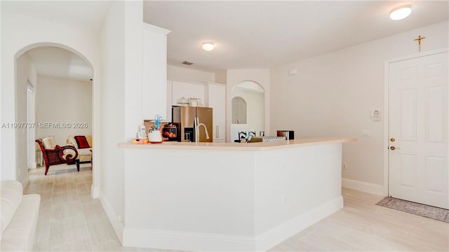 16252 SW 42nd Ter, Miami, FL 33185