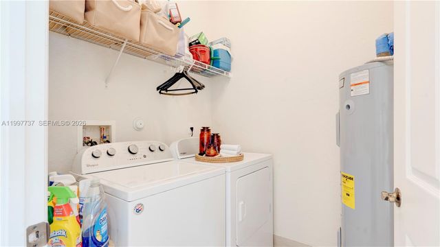 16252 SW 42nd Ter, Miami, FL 33185