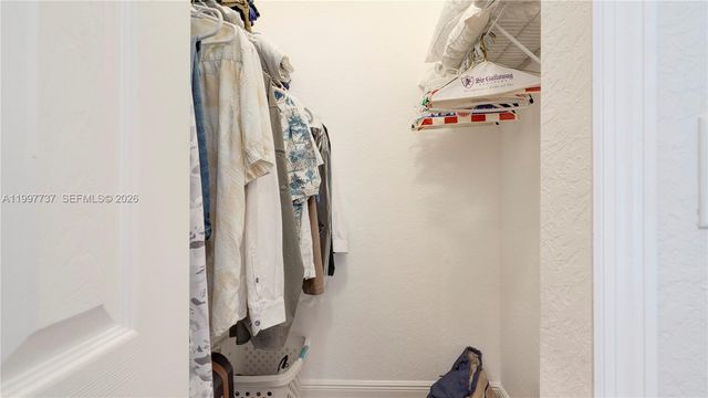 16252 SW 42nd Ter, Miami, FL 33185