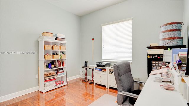 16252 SW 42nd Ter, Miami, FL 33185