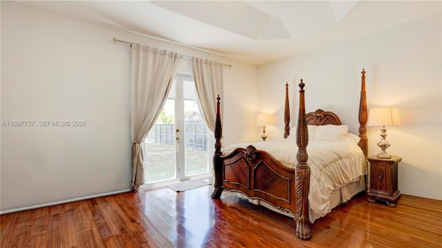 16252 SW 42nd Ter, Miami, FL 33185