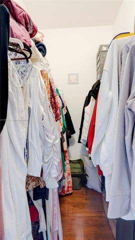 16252 SW 42nd Ter, Miami, FL 33185