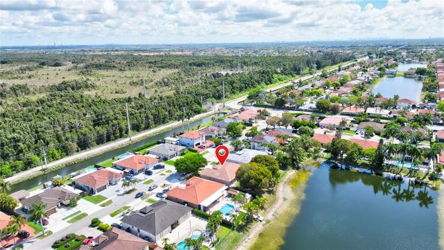 16252 SW 42nd Ter, Miami, FL 33185