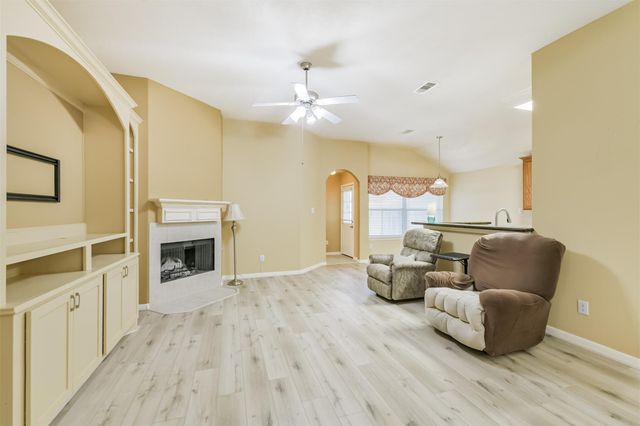 15951 W Bellefontaine Way, Tomball, TX 77377