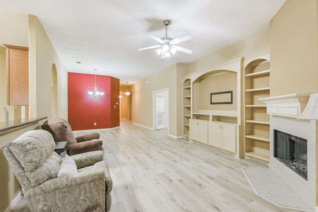 15951 W Bellefontaine Way, Tomball, TX 77377