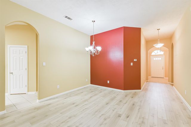 15951 W Bellefontaine Way, Tomball, TX 77377