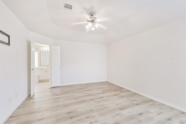 15951 W Bellefontaine Way, Tomball, TX 77377