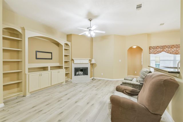 15951 W Bellefontaine Way, Tomball, TX 77377