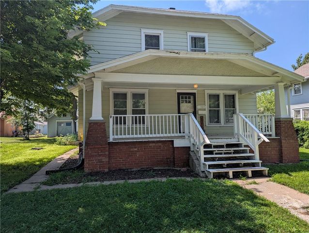 505 Shawnee Street, Hiawatha, KS 66434