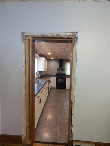 505 Shawnee Street, Hiawatha, KS 66434