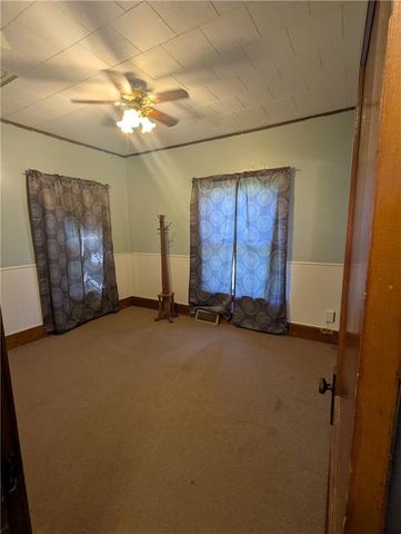 505 Shawnee Street, Hiawatha, KS 66434