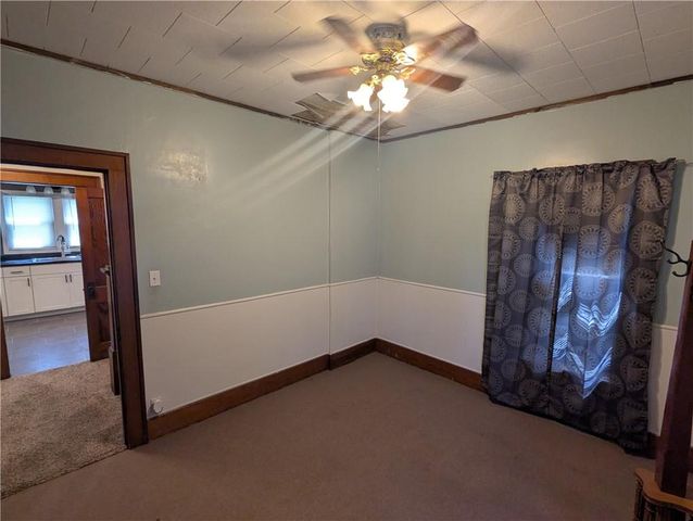 505 Shawnee Street, Hiawatha, KS 66434