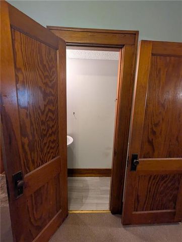 505 Shawnee Street, Hiawatha, KS 66434