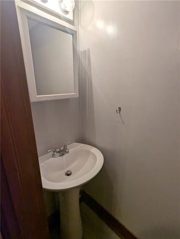 505 Shawnee Street, Hiawatha, KS 66434