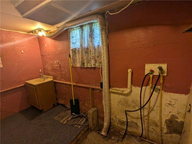 505 Shawnee Street, Hiawatha, KS 66434