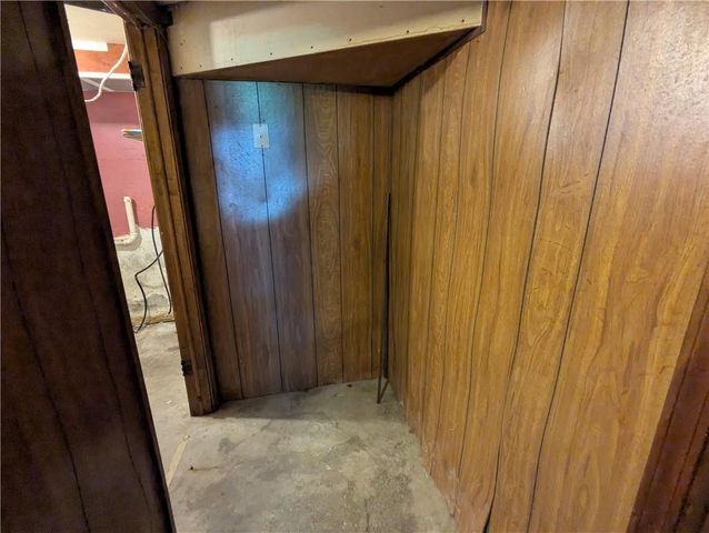 505 Shawnee Street, Hiawatha, KS 66434